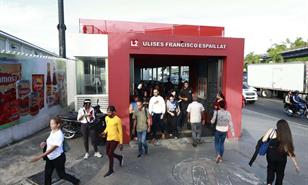 Estábamos vueltos locos: el blackout dejó varados a miles en el Metro de Santo Domingo