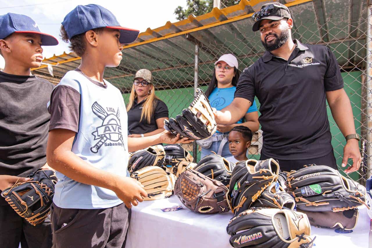 El beisbolista apoya su comunidad desde su entrada a las grandes ligas.