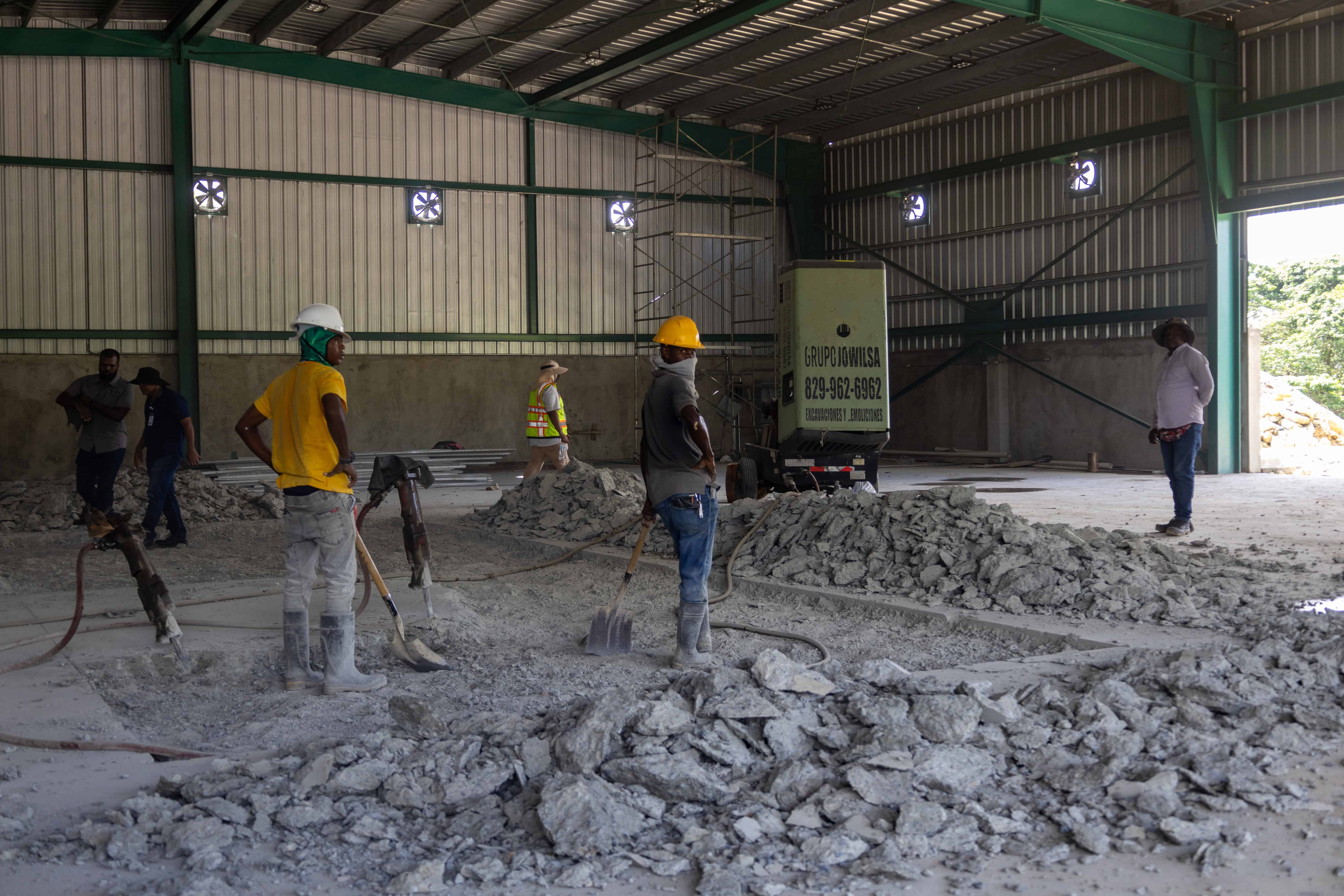 El galpón de depósito tiene 800 metros cuadrados.