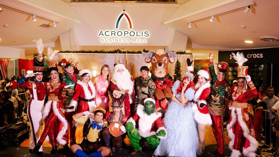 Acrópolis da la bienvenida a la Navidad 2025 