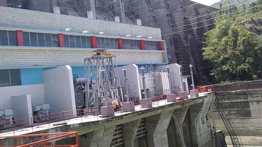Central hidroeléctrica en Haití lleva cinco meses paralizada y mantiene Puerto Príncipe a oscuras
