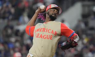 Emmanuel Clase se declara inocente ante tribunal y paga fianza de US$600 mil