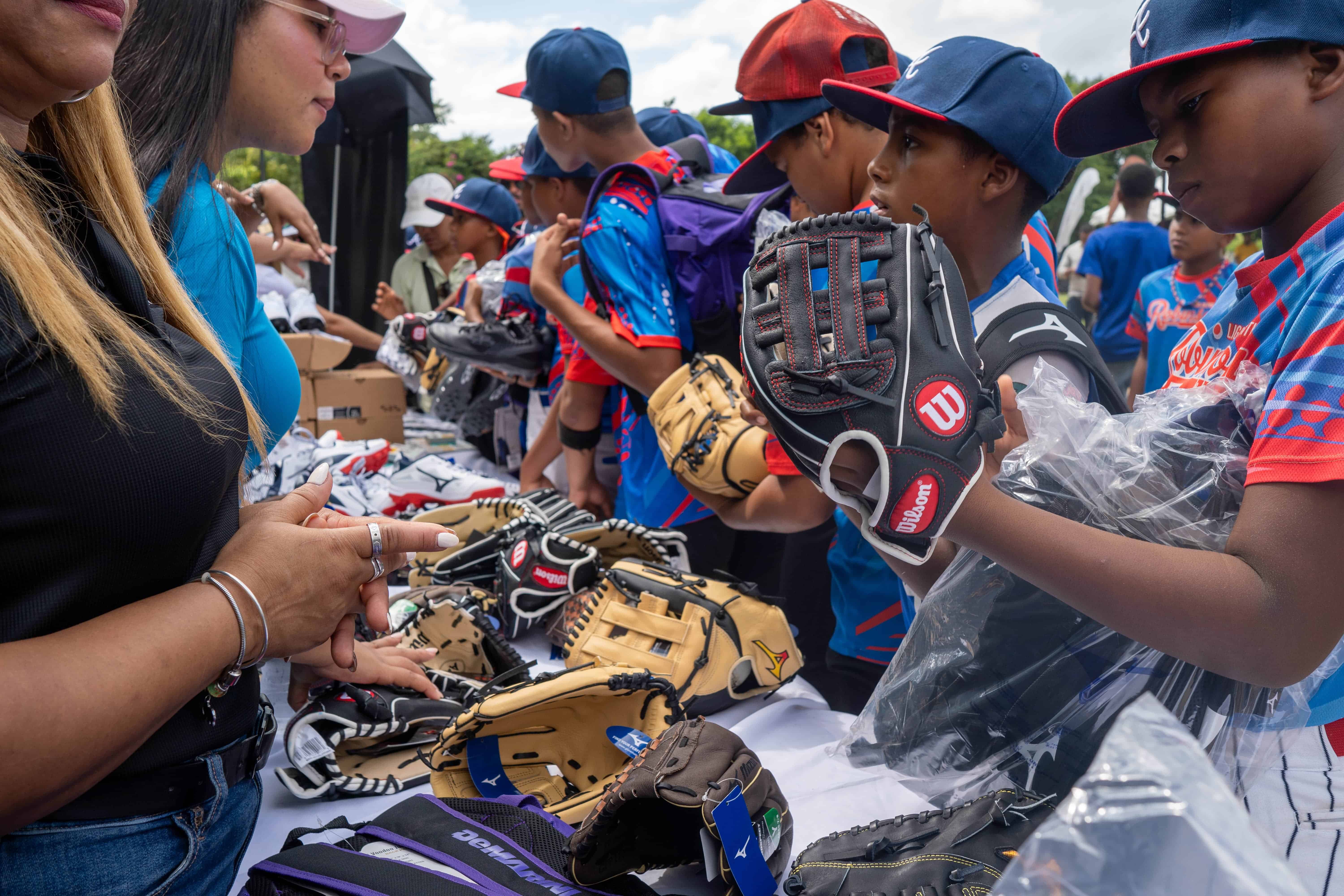 Más de 60 niños participaron de la iniciativa de Reys of Tomorrow.