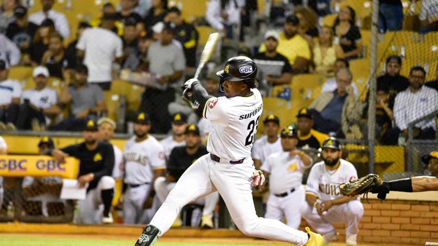 Amador dispara jonrón para encabezar seguidilla de carreras de Águilas al vencer a Estrellas Amador dispara jonrón para encabezar seguidilla de carreras de Águilas al vencer a Estrellas