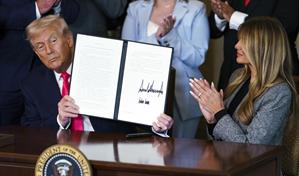 Melania Trump presenta iniciativa para apoyar a jóvenes criados en hogares de acogida