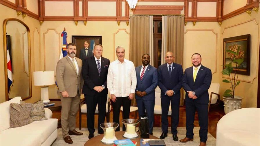 Misión de la DEA visita a Abinader y lo felicita por su apoyo en lucha contra el narcotráfico Misión de la DEA visita a Abinader y lo felicita por su apoyo en lucha contra el narcotráfico