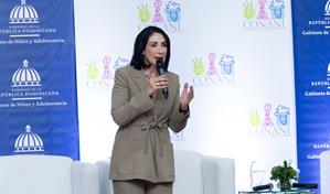 Raquel Arbaje: "Crecimos en hogares con castigo f&iacute;sico; es hora de educar distinto"