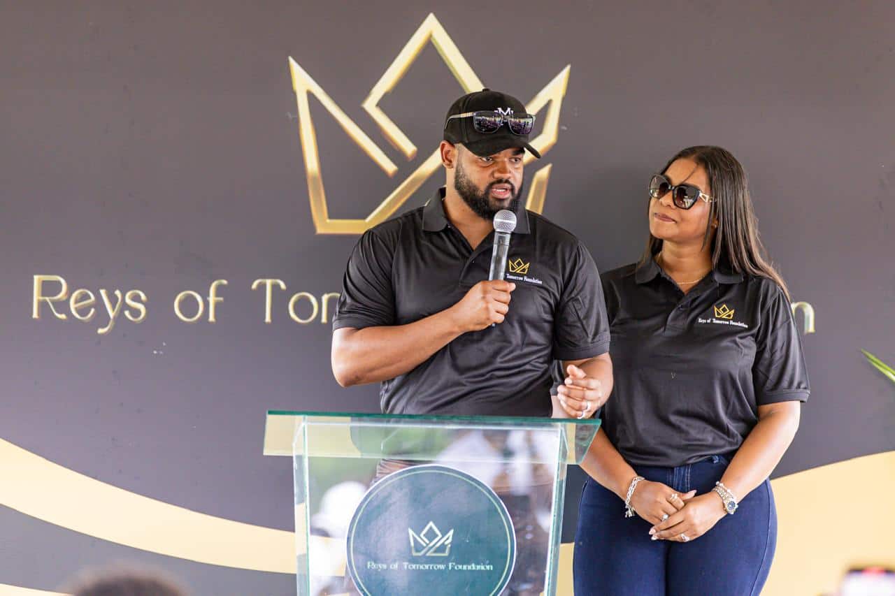 Reynaldo López y su esposa Jhilaris López.