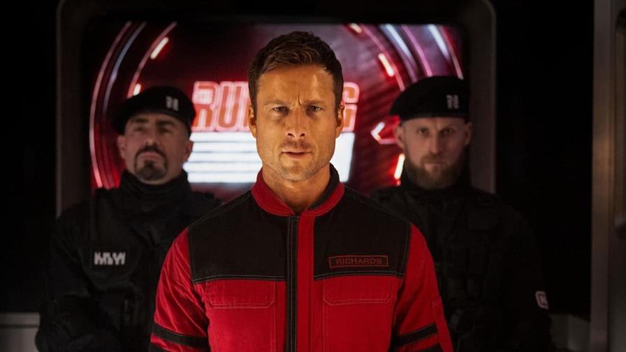 "The Running Man" le da un nuevo giro a la historia de Stephen King "The Running Man" le da un nuevo giro a la historia de Stephen King