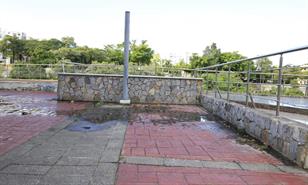 Entre maleza, basura y oscuridad: el silencioso deterioro del Parque Ambiental José Núñez de Cáceres