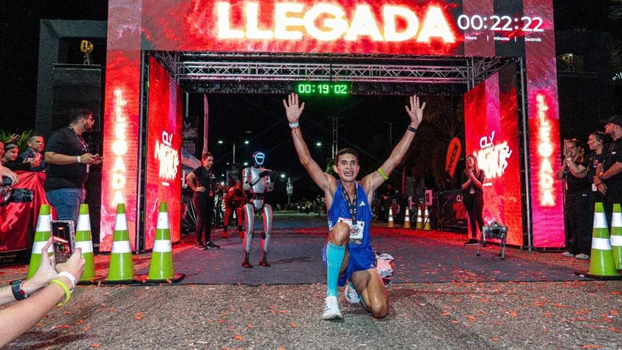 El lado humano detrás de los 2,500 corredores de la CLX Night Run El lado humano detrás de los 2,500 corredores de la CLX Night Run