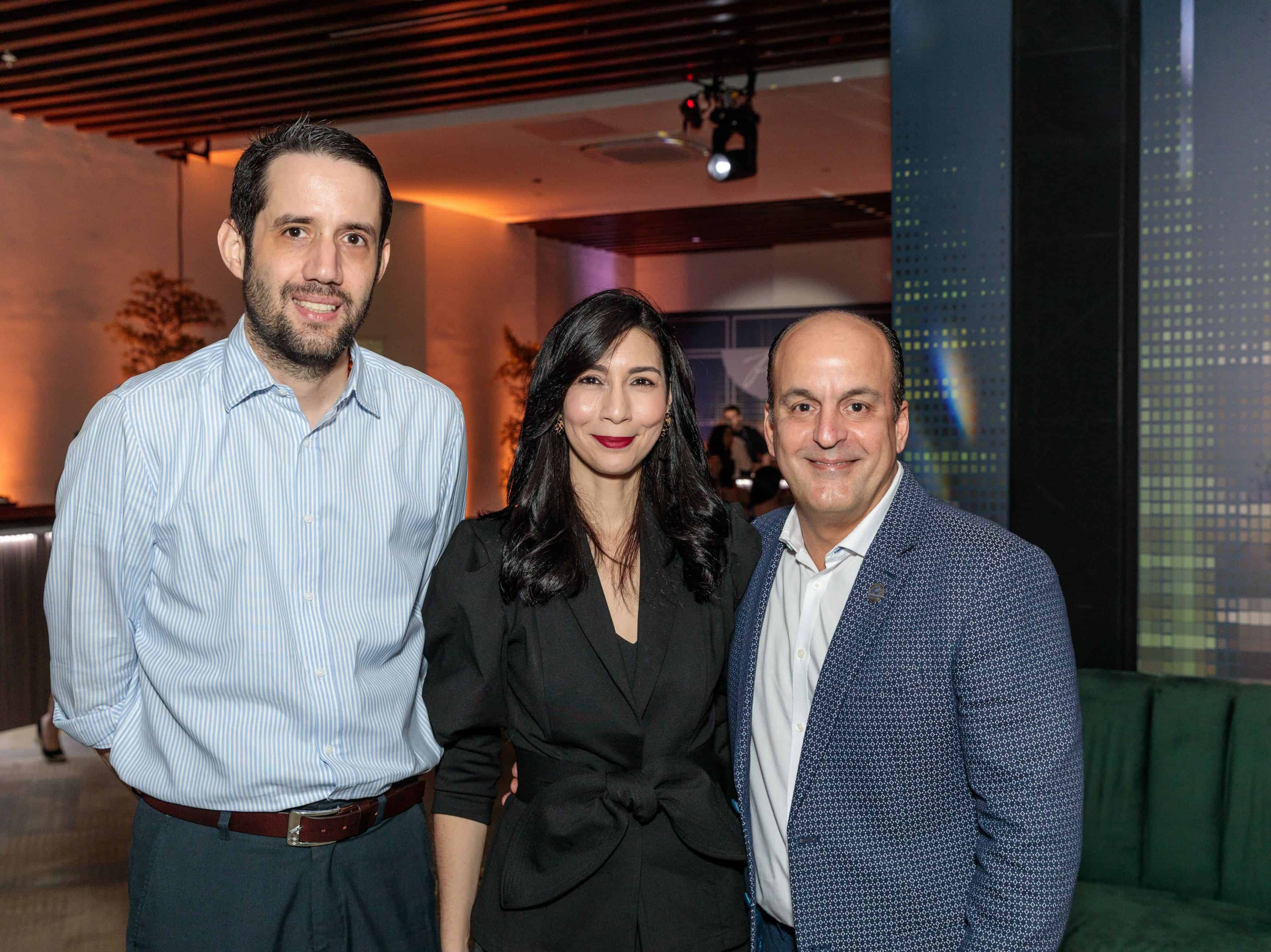 Daniel Read, Gisselle Mateo De Rodríguez y Frank Rodríguez.