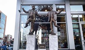 Epstein dijo en correos que Trump conocía los abusos, aunque no participó, según el Congreso