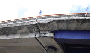 Grieta en estructura del elevado de la Churchill persiste pese a intervención