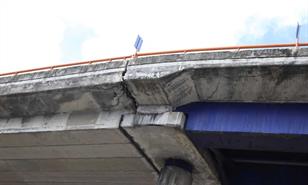 Grieta en estructura del elevado de la Churchill persiste pese a intervención