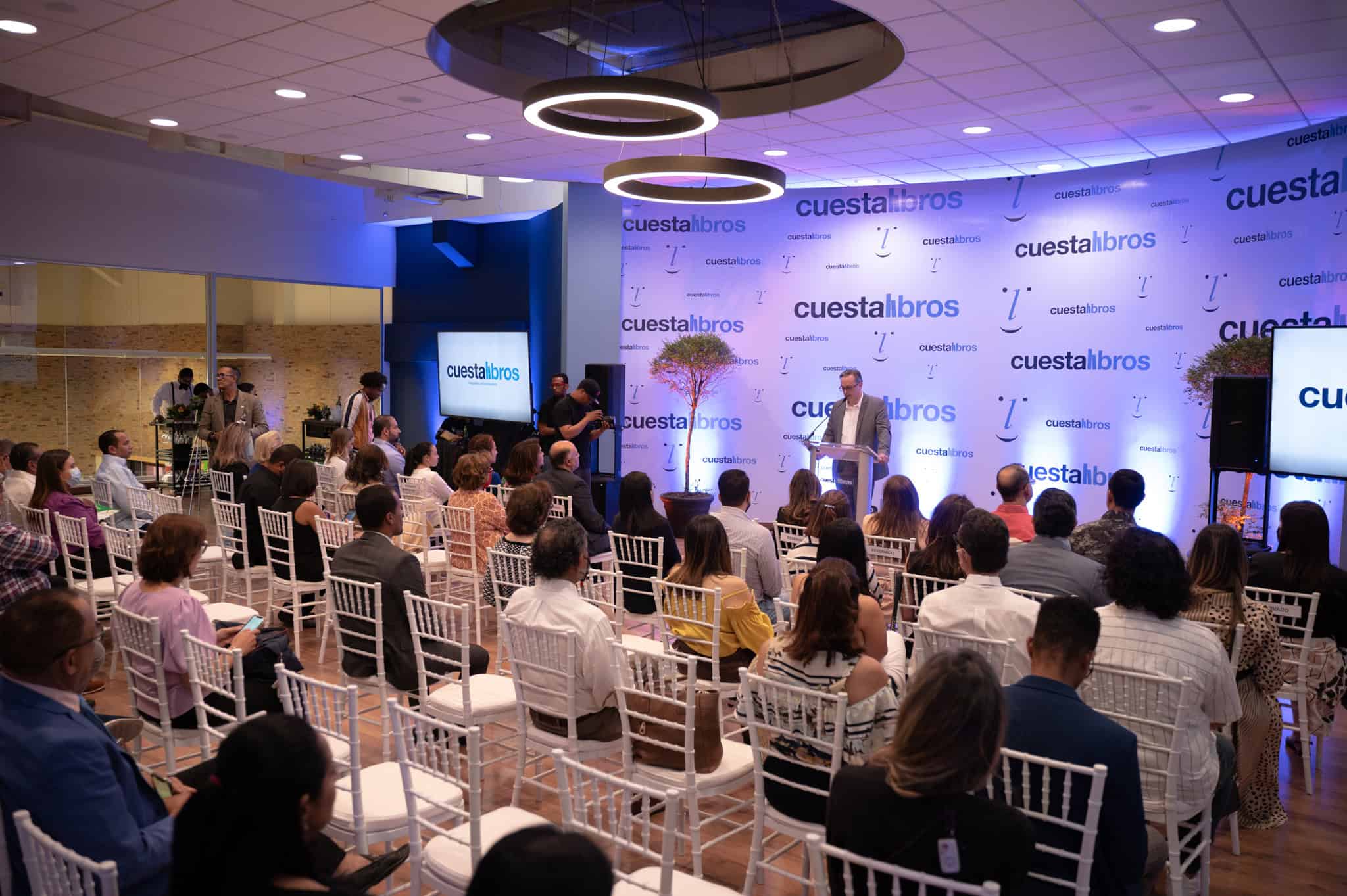 Inauguracion Foro Aida Cartagena Portalatin en Santiago