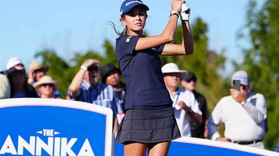 Nieta de Donald Trump inicia su torneo debut en el golf profesional en último lugar