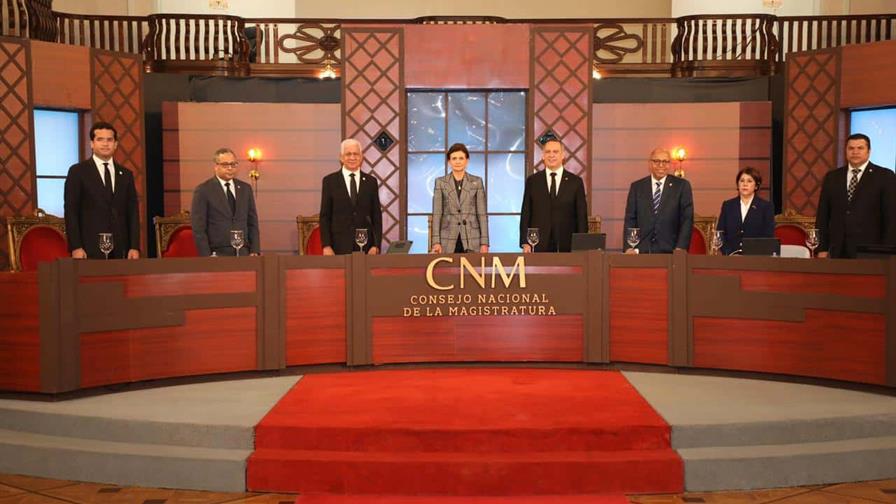 La vicepresidenta encabeza segunda evaluación pública de aspirantes a la SCJ y al TSE