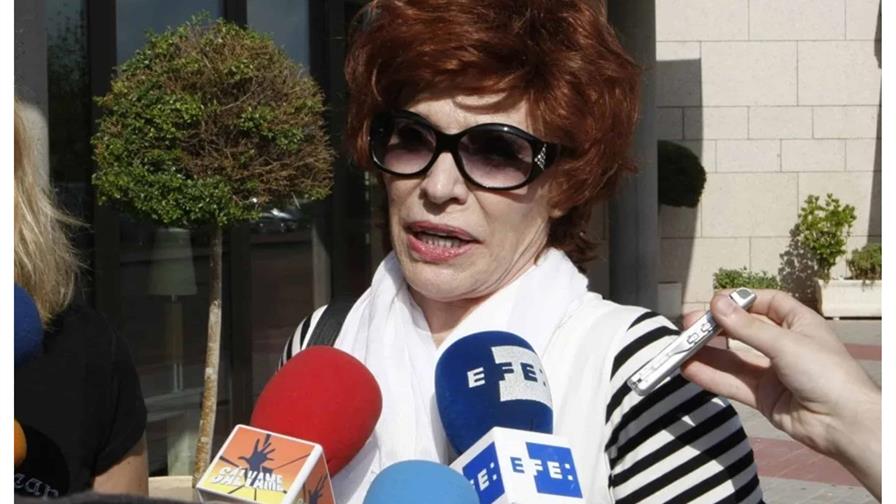 La policía española investiga la muerte por estrangulamiento de la cantante Encarnita Polo La policía española investiga la muerte por estrangulamiento de la cantante Encarnita Polo