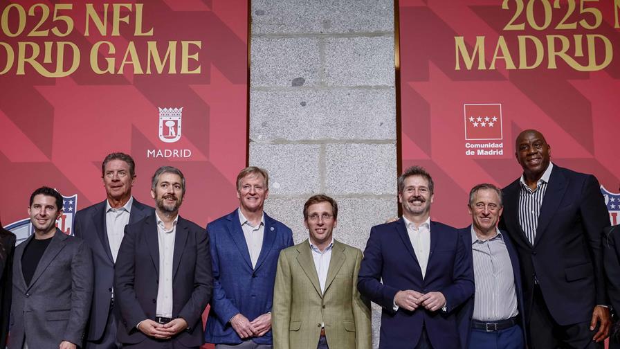 El exastro de la NBA, Magic Johnson, presente en el acto de bienvenida de la NFL en Madrid