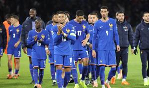 Mbappé llega a los 400 goles mas joven que Messi y Cristiano Ronaldo