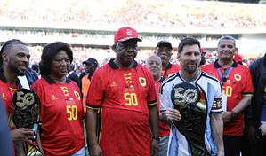 Argentina cierra el año con un triunfo ante Angola con gol de Lionel Messi