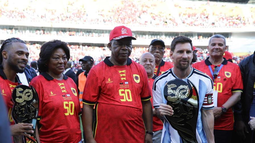 Argentina cierra el año con un triunfo ante Angola con gol de Lionel Messi Argentina cierra el año con un triunfo ante Angola con gol de Lionel Messi