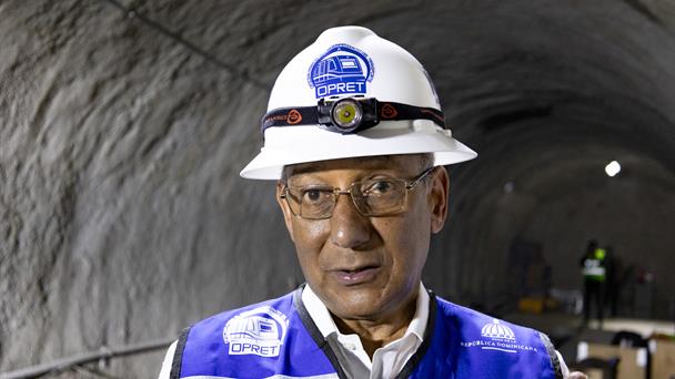 Abinader destituye al director de la Opret - Diario Libre