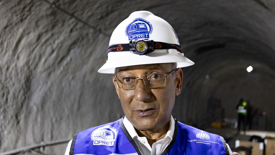 Abinader destituye al director de la Opret a casi una semana de apagón general Abinader destituye al director de la Opret a casi una semana de apagón general