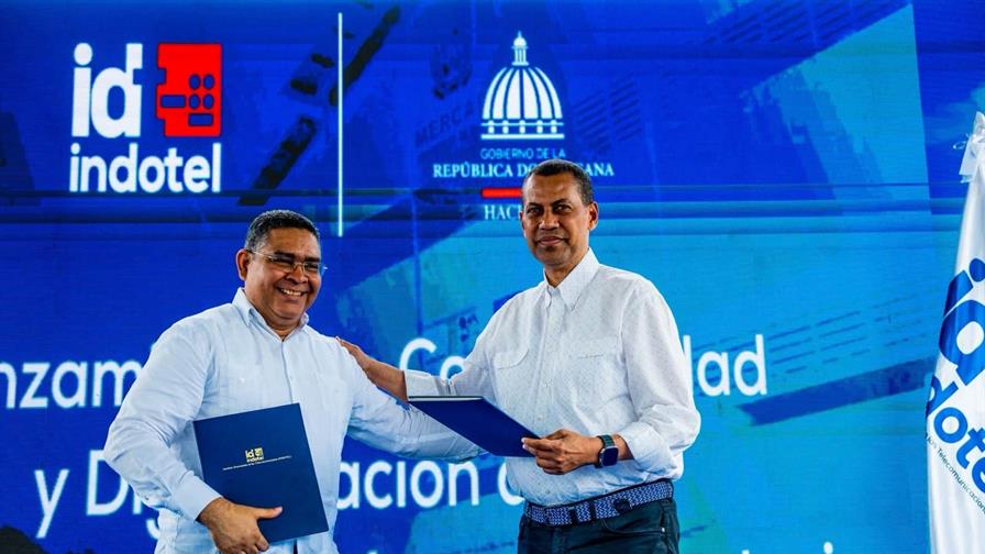 Indotel y Hacienda firman acuerdo para digitalizar cobros en el mercado fronterizo de Dajabón