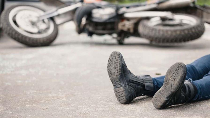 Tío y sobrino mueren tras perder el control de una motocicleta en la carretera El Bonao, Higüey Tío y sobrino mueren tras perder el control de una motocicleta en la carretera El Bonao, Higüey