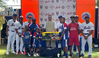 Juan Soto realiza la tradicional donación anual de los Mets en Boca Chica