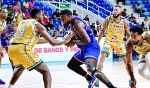 Video| Mauricio Báez toma delantera en la serie final ante San Carlos