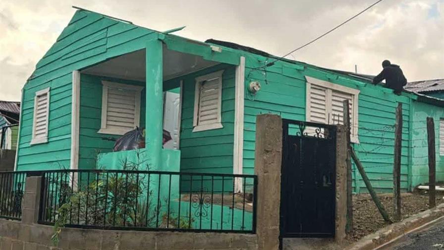 Tornado deja varias viviendas y calles afectadas en Mao Tornado deja varias viviendas y calles afectadas en Mao