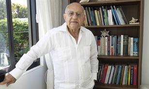 Amaury Justo Duarte: memoria, política y sensibilidad en "Ideales y romances"