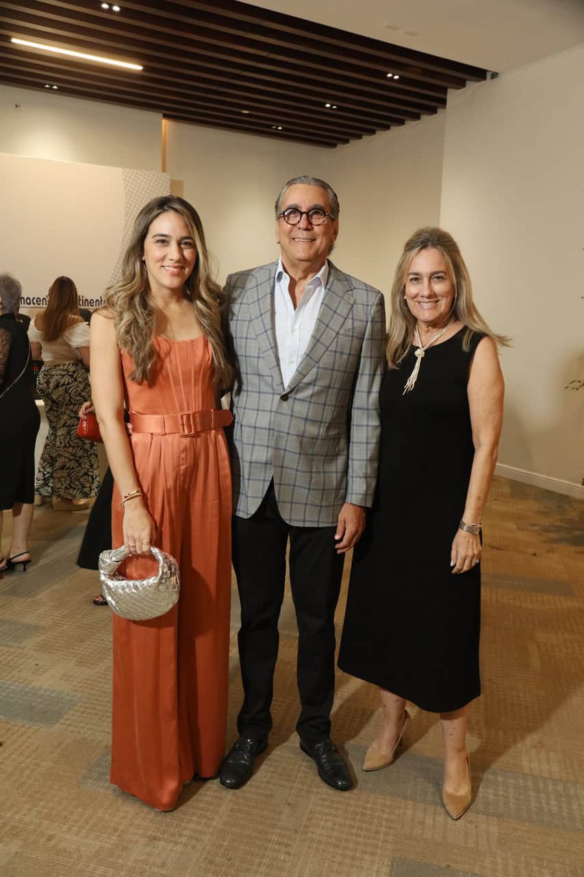 Anabelle Fri_as de Carbuccia, Francisco F ras, Jacqueline Troncoso De Fras.