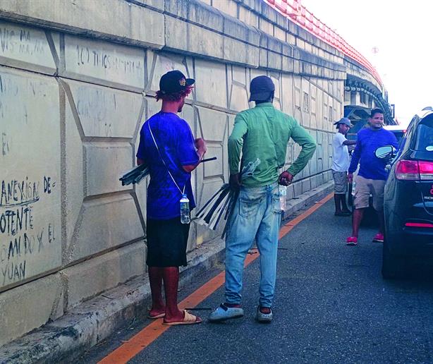 La deserción escolar condena a los jóvenes a la informalidad y los deja a merced del crimen