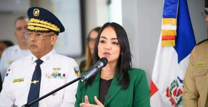 Faride advierte que incautar&aacute;n todas armas de fuego exhibidas en p&uacute;blico aunque tengan permisos