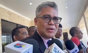 Proponen quitar dinero a los partidos para indexar los salarios