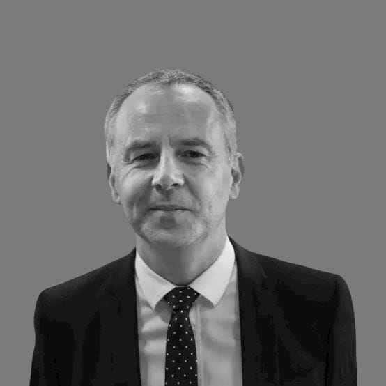 Profesor de la Universidad de Bourgogne.