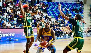 Mauricio Báez se pone a un triunfo de su corona 11 en el TBS Distrito 2025