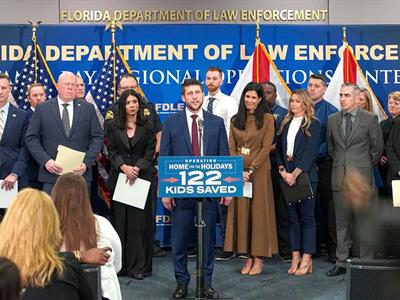 Seis detenidos y 122 niños rescatados en Florida