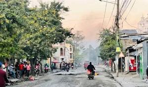Tensión en Juana Méndez: amanecen calles con neumáticos encendidos y preocupa a la frontera