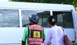 En 180 días Digesett debe comenzar a multar a los que usen cascos no homologados