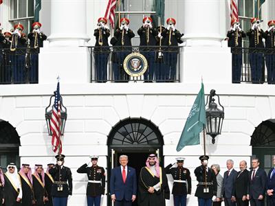 Donald Trump recibe con máximos honores a Mohamed bin Salmán