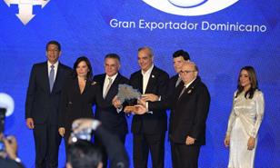 Grupo Rica recibe premio "Gran Exportador Dominicano" otorgado por Adoexpo