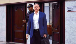 Exprocurador Jean Alain Rodr&iacute;guez retorn&oacute; al pa&iacute;s desde Espa&ntilde;a