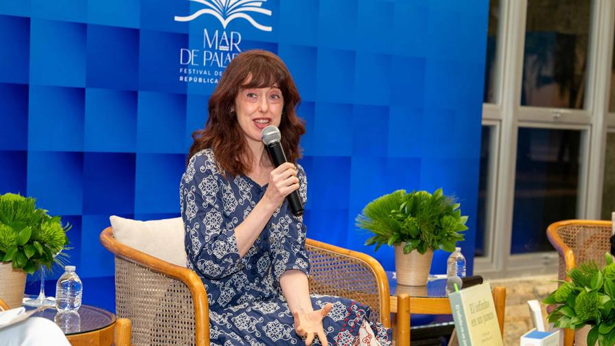 El Centro León acoge a la escritora Irene Vallejo en un diálogo sobre la enseñanza y la lectura