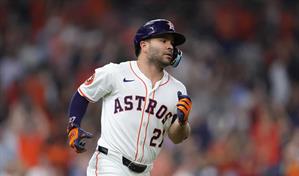 Reporte: José Altuve es operado de un pie