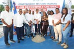 Ministro Cruz inicia construcci&oacute;n de cinco techados multiusos por RD$ 116 millones